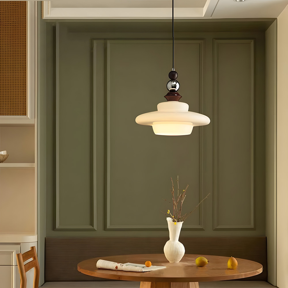 Lampe pendante de salle à manger en verre beige de style médiéval